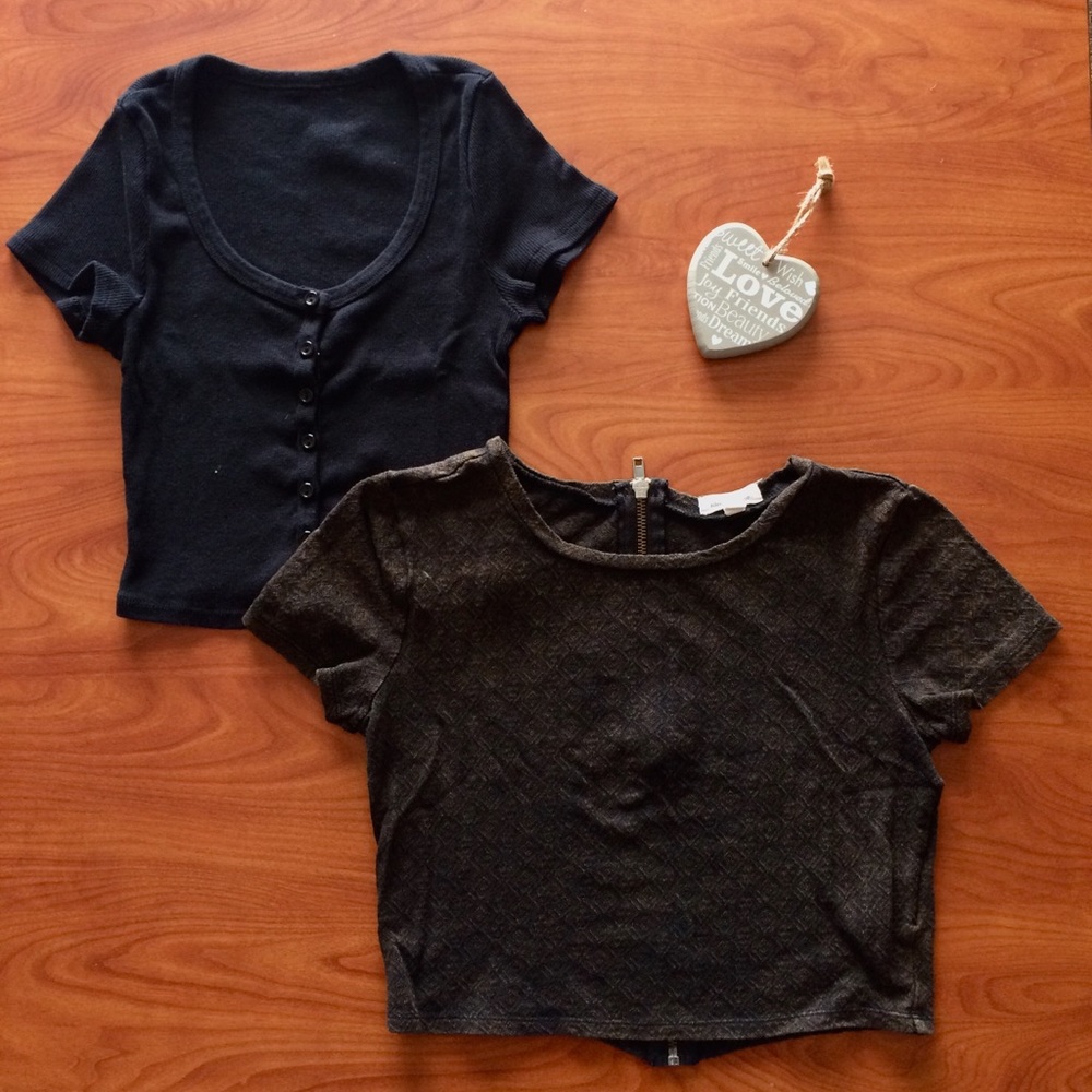 Bundle crop-tops